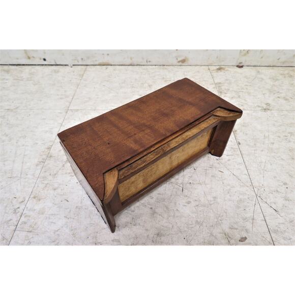 Vintage Jewelry Box Casket - English Mahogany Wood - Picture 5 of 8